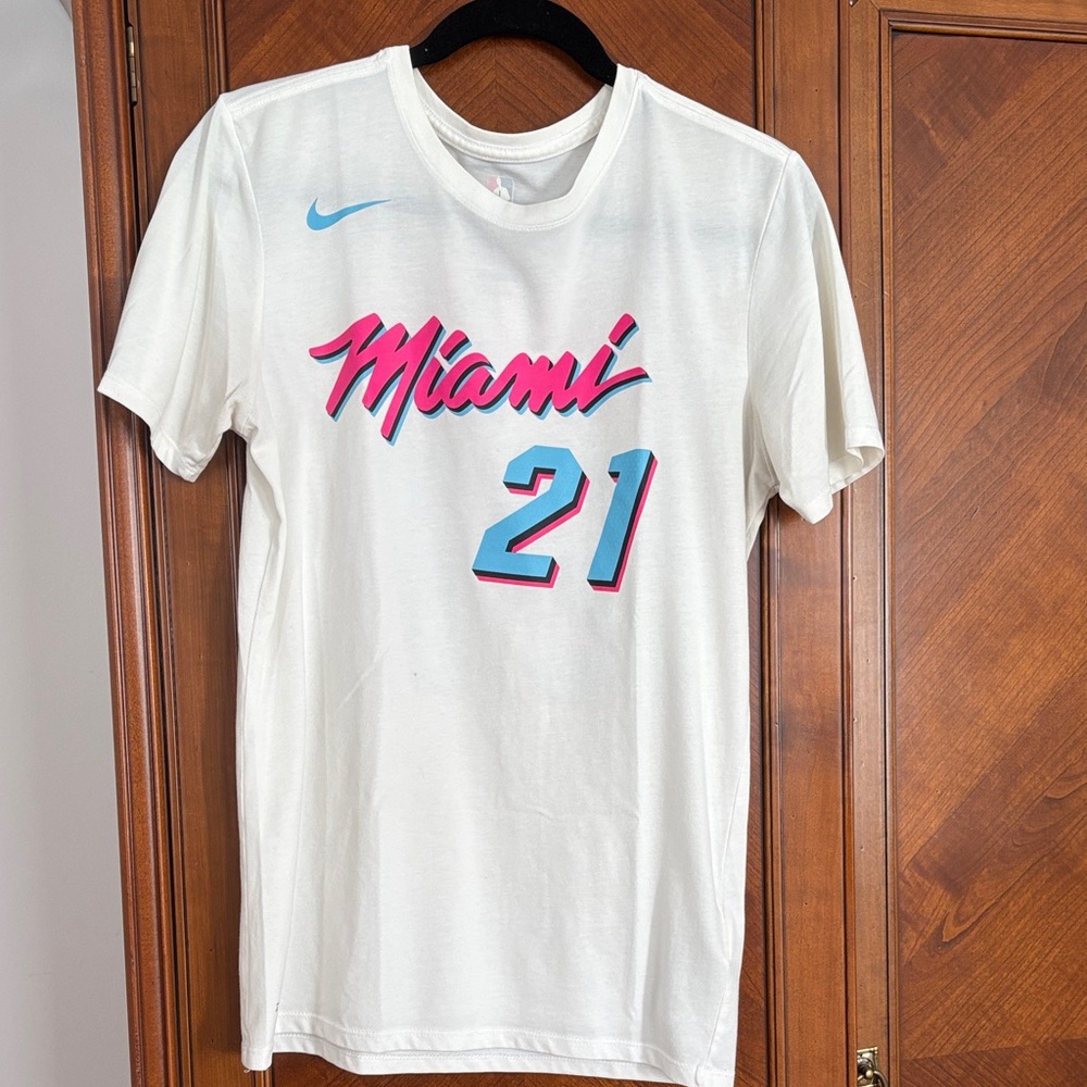 Nike Dri-FIT Cream Tee